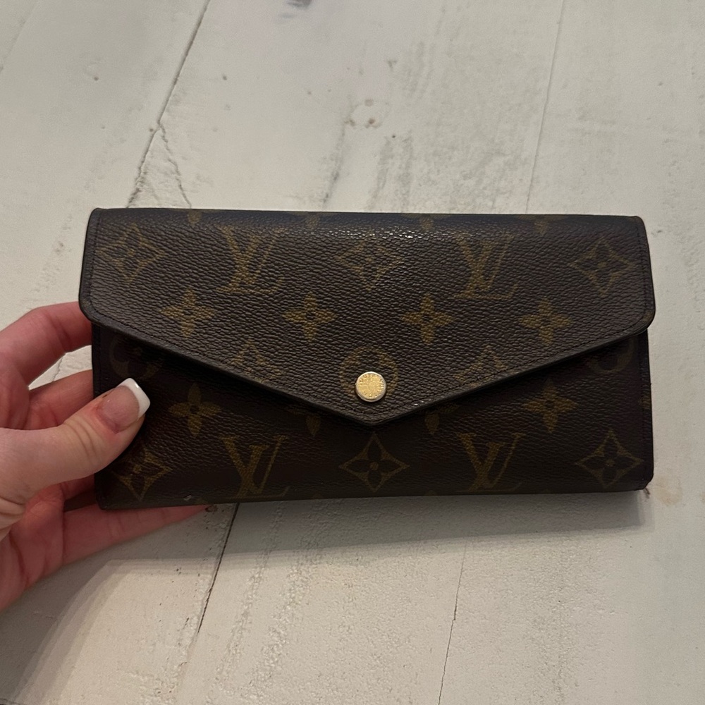 Authentic LV Wallet